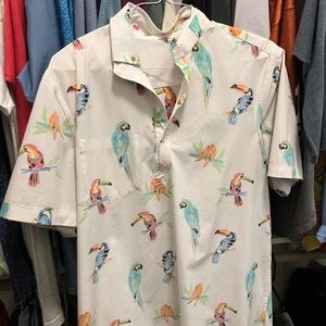 Chubbies shirt size large.